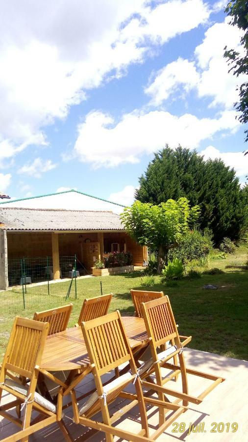 Montplaisir Bed & Breakfast Montendre Exterior foto